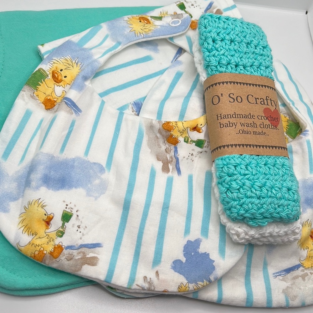 Baby Bib Set In Suzy Zoo Aqua.